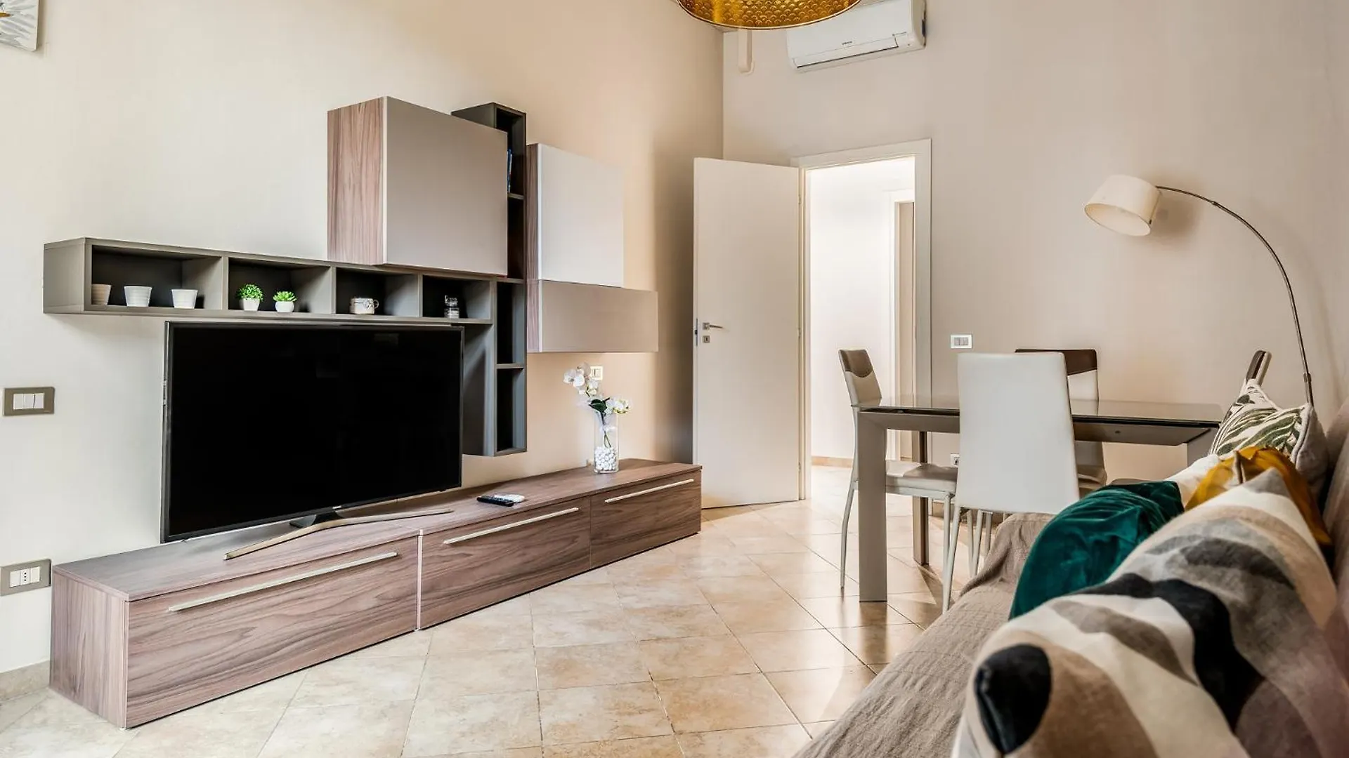 Milano Scalo Romana 4 Pax -Wi-Fi Scrivia Lejlighed Italien